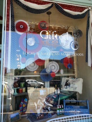 Independence Day / Anniversary Display window at Gifted Gift Shop